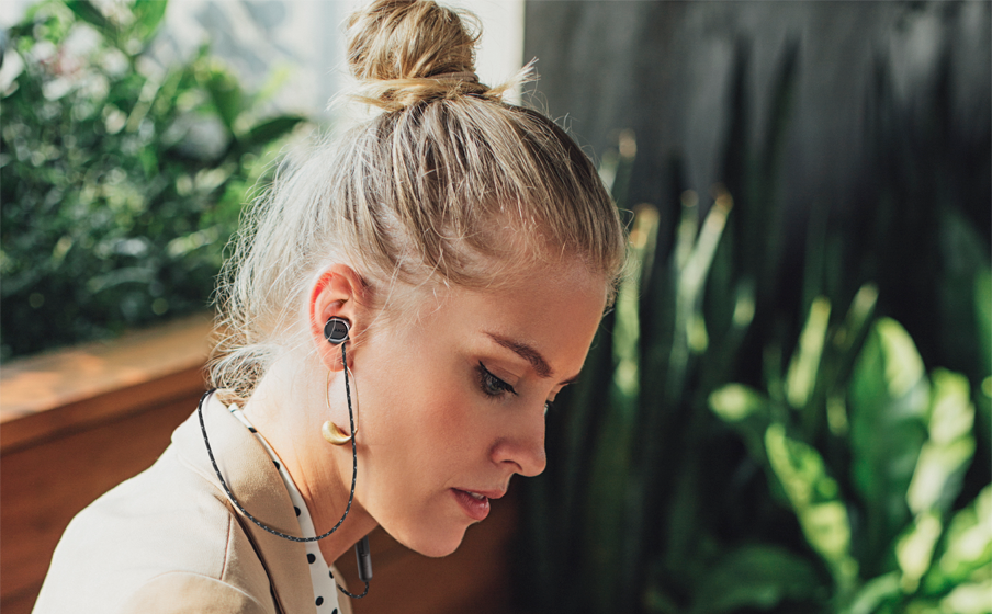 AKG N200WIRELESS | Reference wireless in-ear headphones