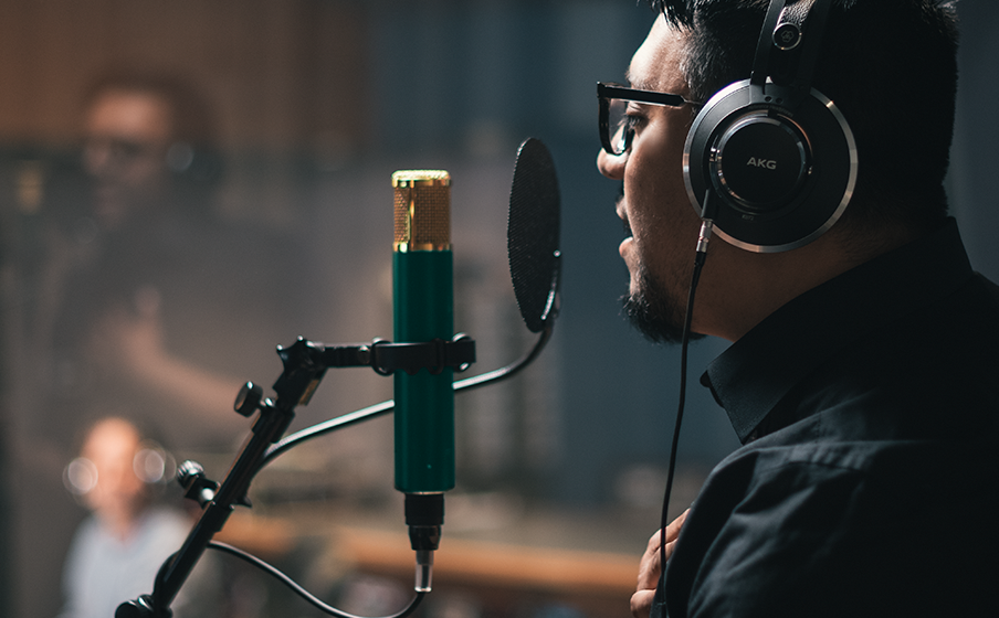 AKGコンデンサーマイクc12vr AKG C12 VR Large-diaphragm Tube Condenser Microphone