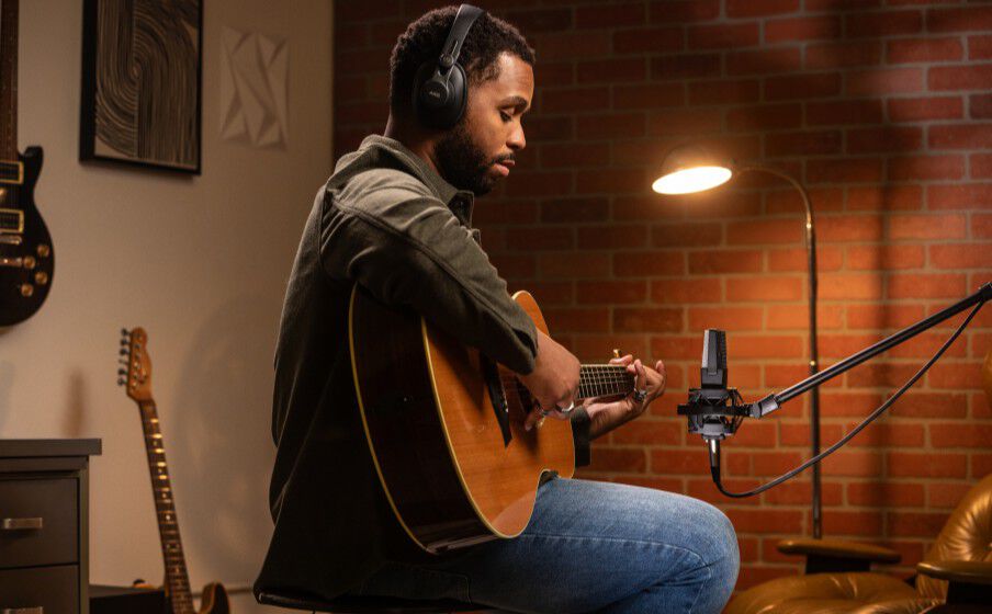 C114 | Large Diaphragm Multi-Pattern Condenser Microphone