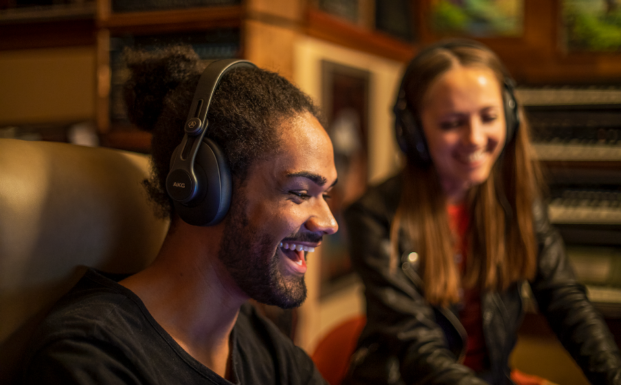 K361-BT | Over-ear, closed-back, foldable studio headphones with