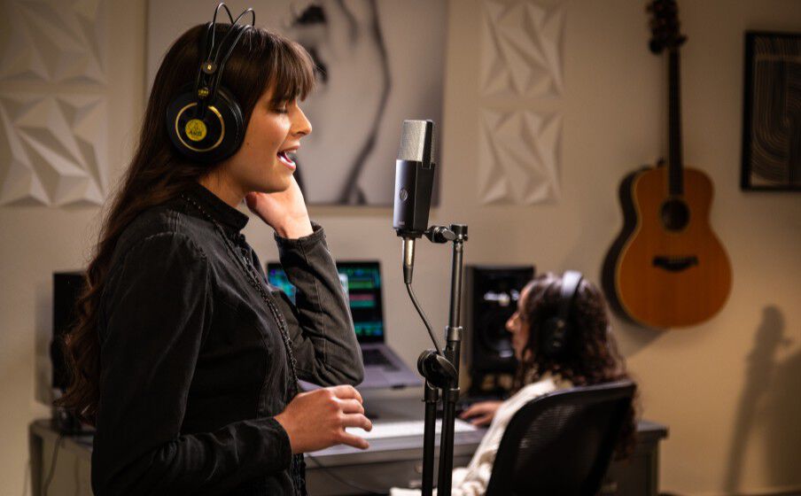 C104 | Large Diaphragm Cardioid Condenser Microphone