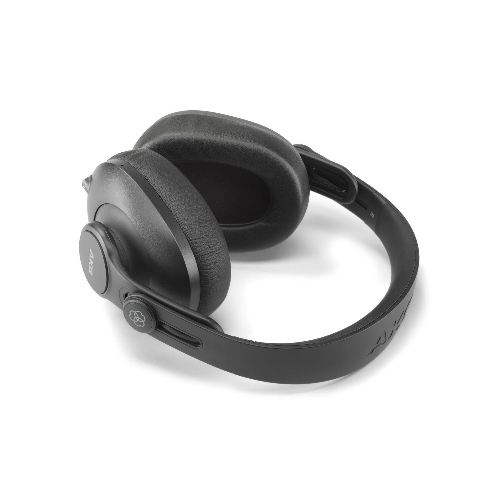 studio headphones with bluetooth